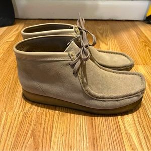 Clarks Originals Wallabees 35385 Tan Leather Suede Chukka Boots Women's sz: 9